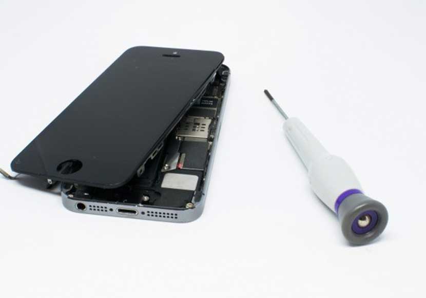Iphoneのバッテリーが膨張してしまう原因と対処法 Iphone修理のアイアップ